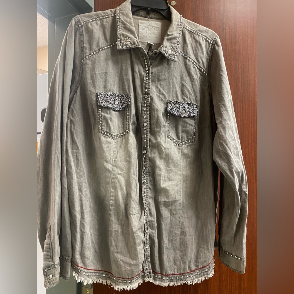 Women shirt